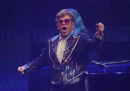 Así interpretó Elton John su última canción sobre los escenarios