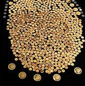 Hallan un tesoro de 700 monedas de oro en un maizal en Kentucky pertenecientes a la Guerra Civil de EE.UU.