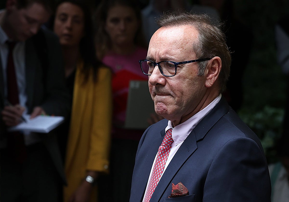 Kevin Spacey tras salir del juzgado de Londres esta mañana