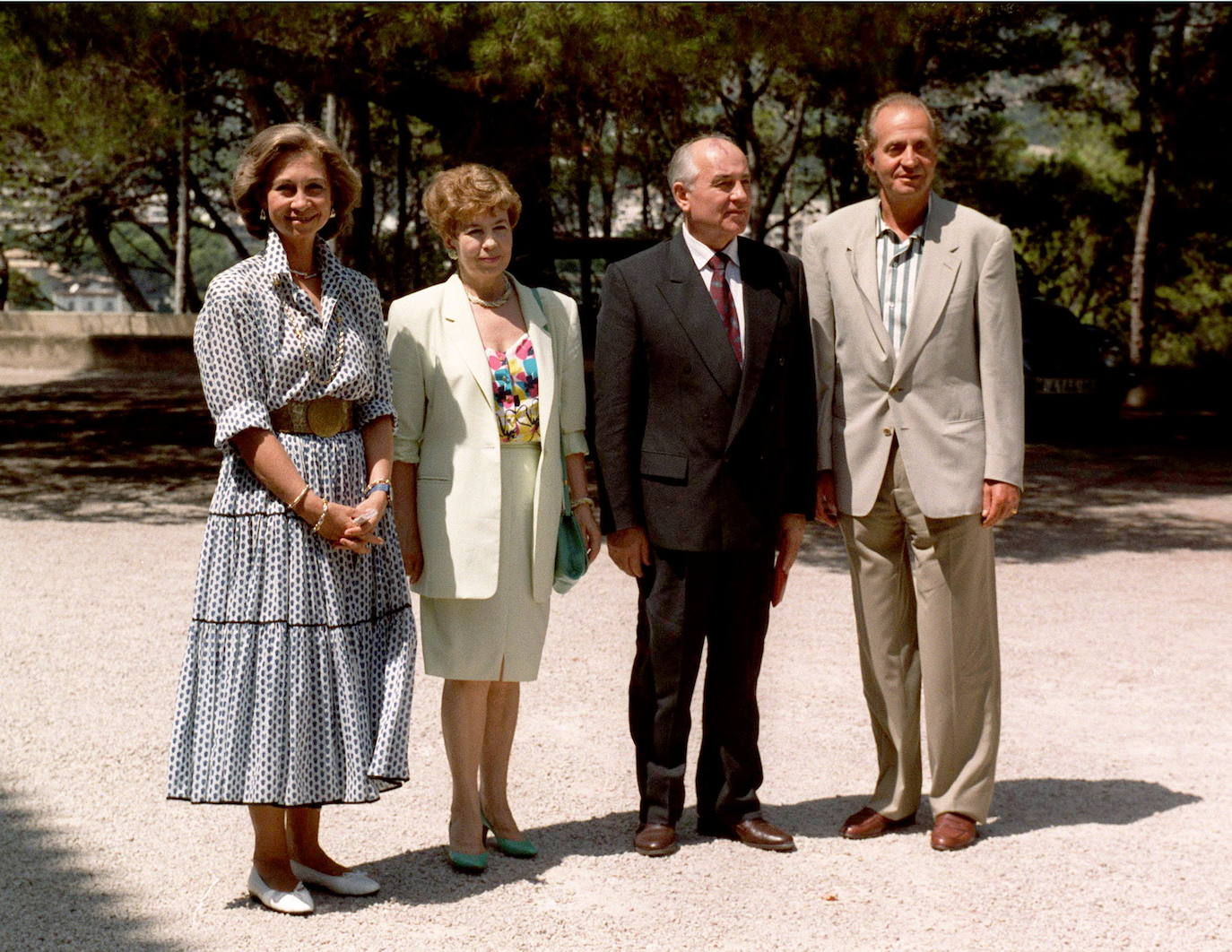 Don Juan Carlos y Doña Sofía junto al entonces presidente de la extinta URSS, Mijail Gorbachov y su esposa Raisa, en 1992