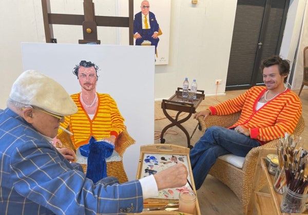 La estrella del pop Harry Styles, retratada por David Hockney