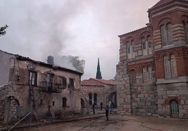 Los incendios calcinan parte de uno de los monasterios más apreciados por Doña Sofía