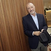 Arturo Pérez-Reverte es Conan Doyle