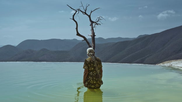 'Una piedra en el camino', imagen de la serie 'journey to the Center', de Cristina de Middel