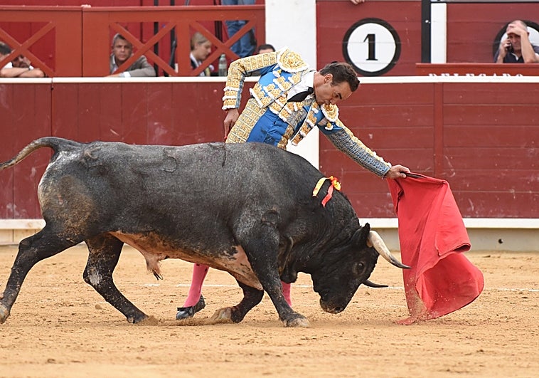 La izquierda de Manuel Jesús 'El Cid'