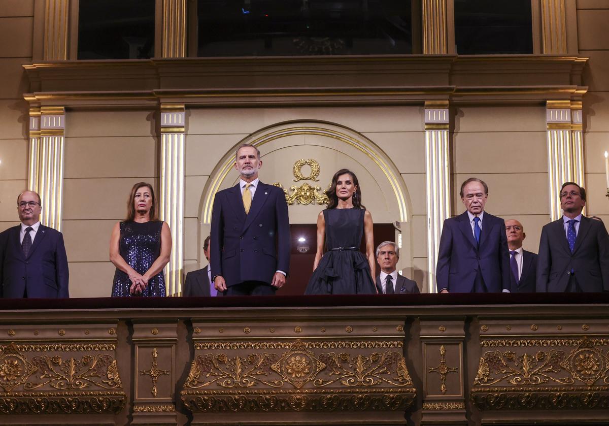 Los Reyes presiden el arranque de temporada del Teatro Real de Madrid con el estreno de 'Medea' de Luigi Cherubini