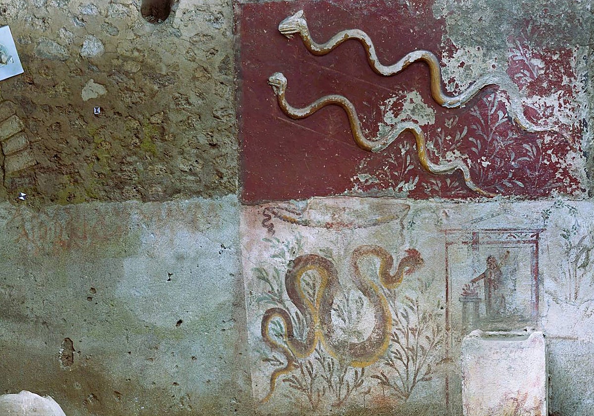 Altar doméstico descubierto en Pompeya