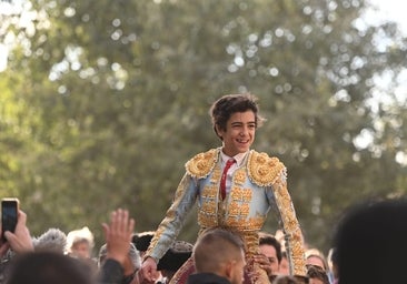 Triunfal debut con picadores de Marco Pérez en Istres