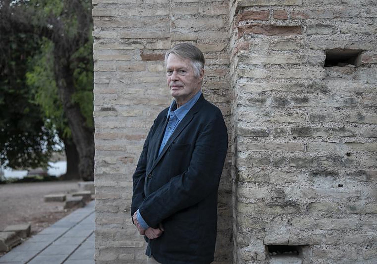 Le Clézio fotografiado en Cosmopoética 2023, donde fue el gran protagonista