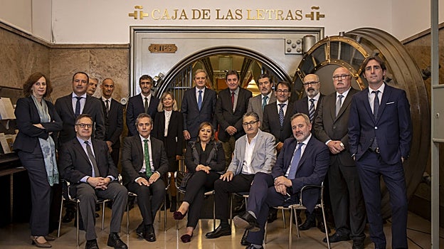 Foto de familia del grupo Vocento