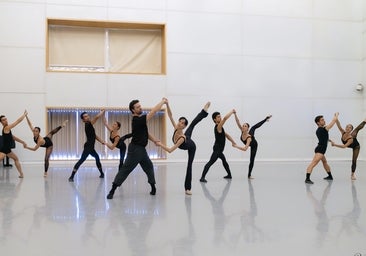 Dentro de la compañía de Lucía Lacarra: «Es posible trabajar duro sin un mal ambiente, malos rollos ni dramas»