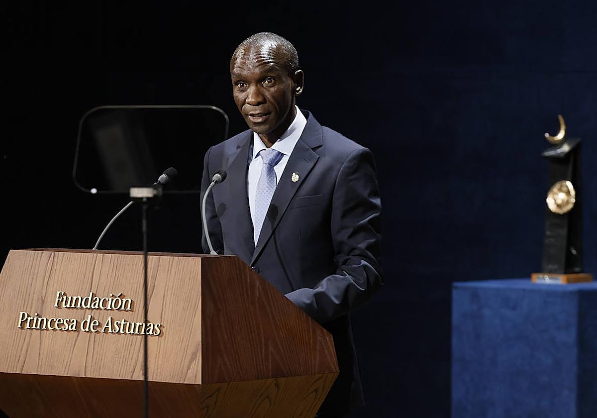 El atleta Eliud Kipchoge, durante su intervención en la entrega de los Premos Princesa de Asturias