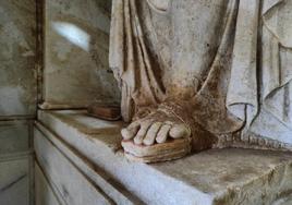 En el interior del túmulo funerario de Kastá, el gran mausoleo de la antigua ciudad griega de Anfípolis