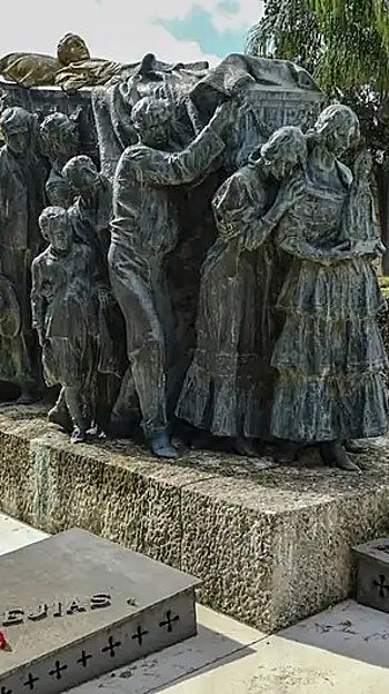 El mausoleo de Joselito, en el que también se encuentran las tumbas de Sánchez Mejías y El Gallo