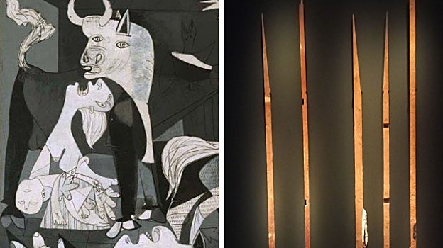 A la izquierda, detalle del 'Guernica', de Picasso. A la derecha, cinco travesaños del bastidor original del 'Guernica'
