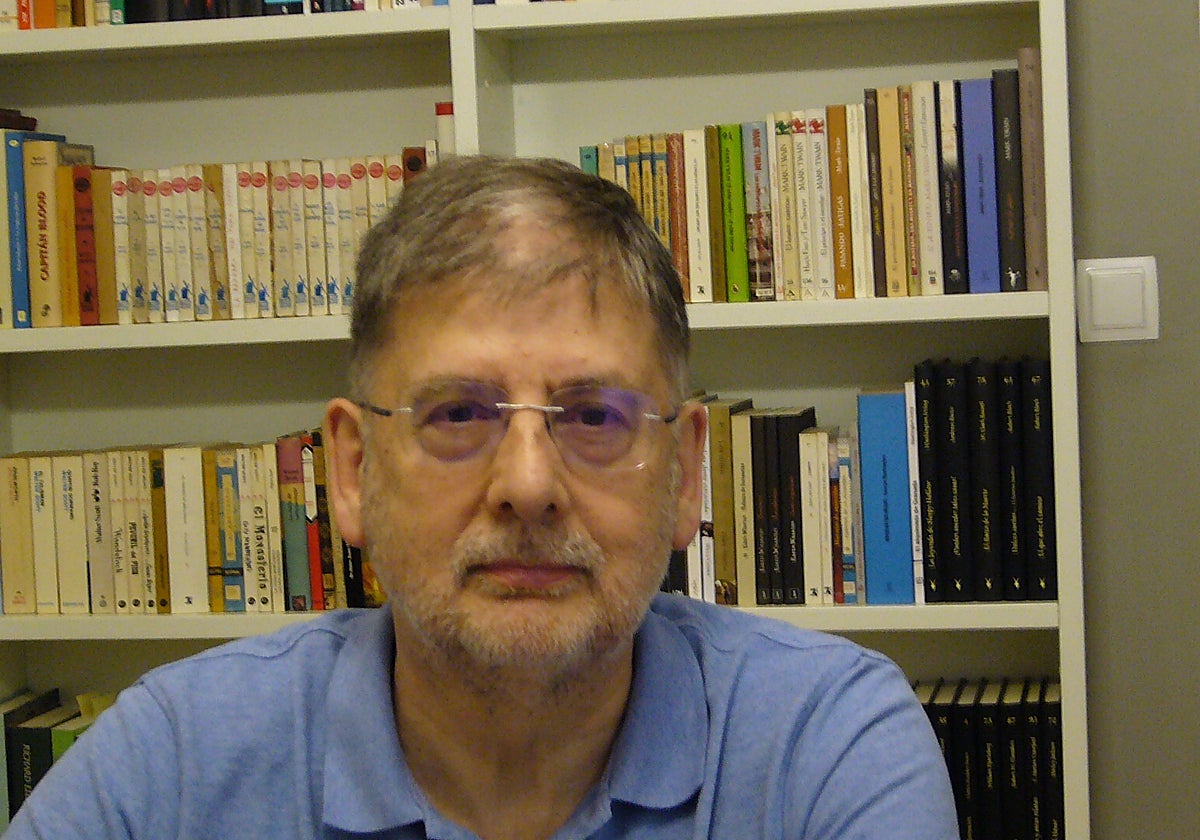 El escritor y docente Ricardo Moreno Castillo