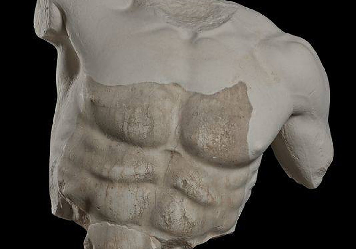 Fragmento de la estatua de Poseidón que se encuentra en Atenas