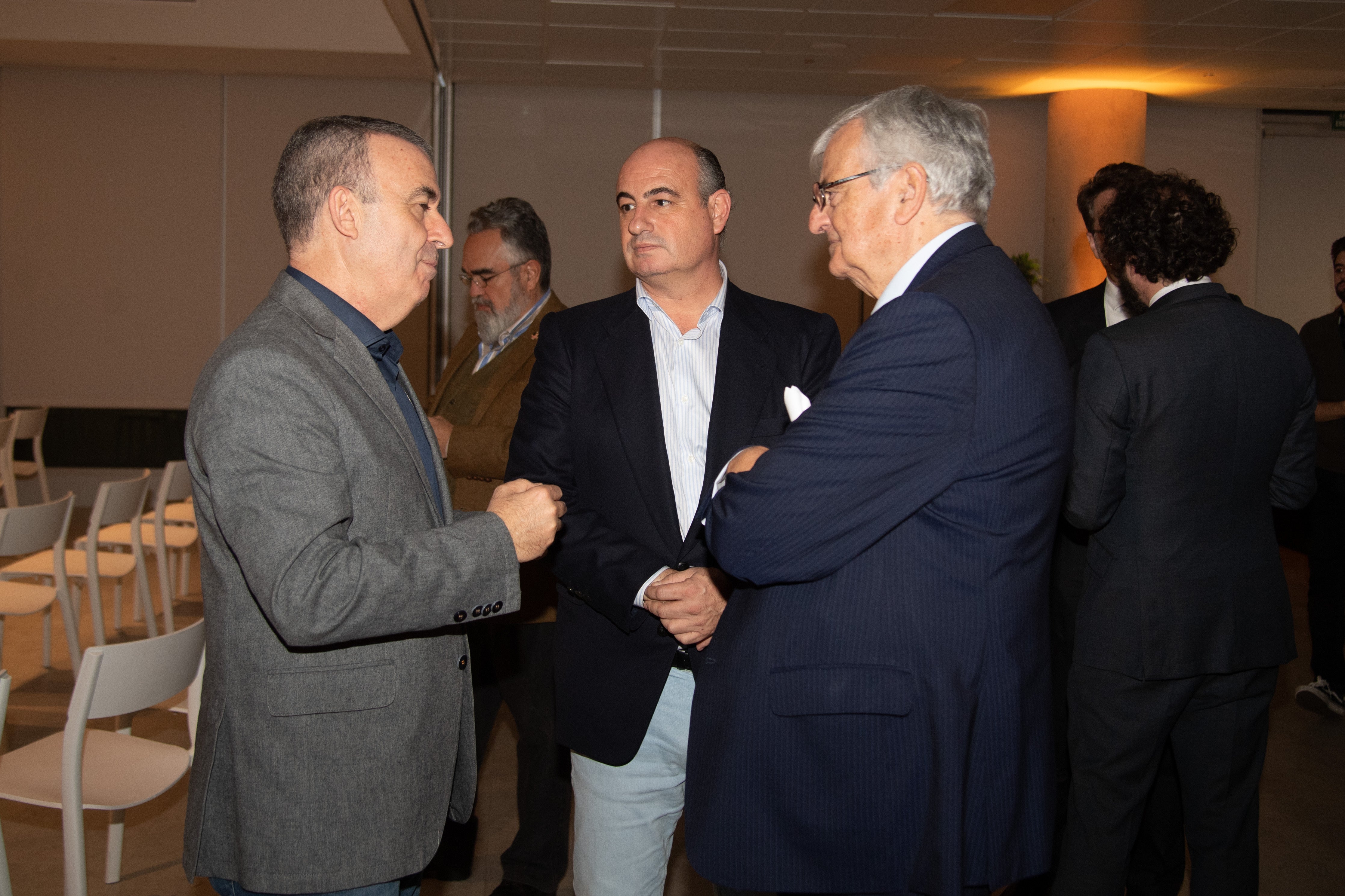 Lorenzo Silva, Manuel Marín y Eduardo Torres-Dulce en la entrega del Premio de Periodismo David Gistau
