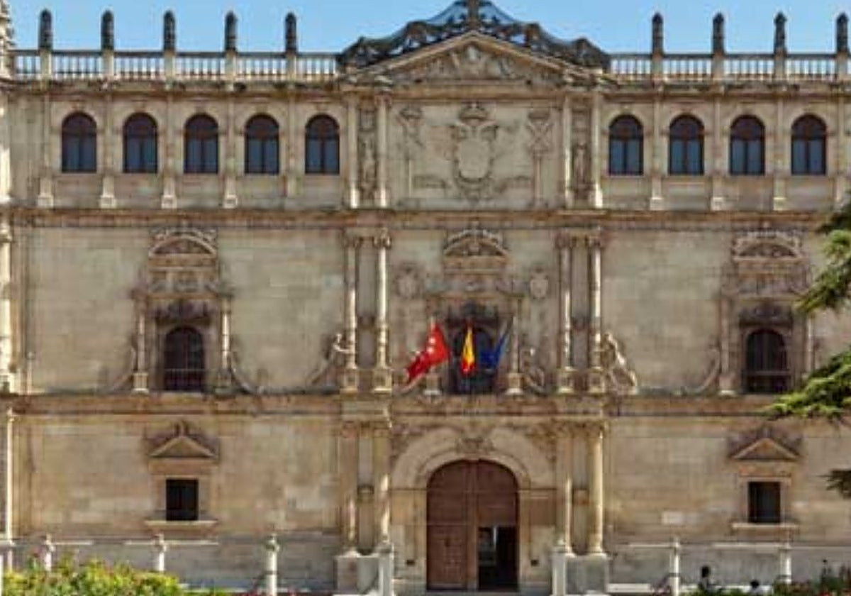 Fachada de la Universidad de Alcalá de Henares