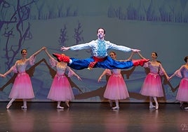 Un cuento de Navidad hecho danza: debutantes en puntas y 'Cascanueces'