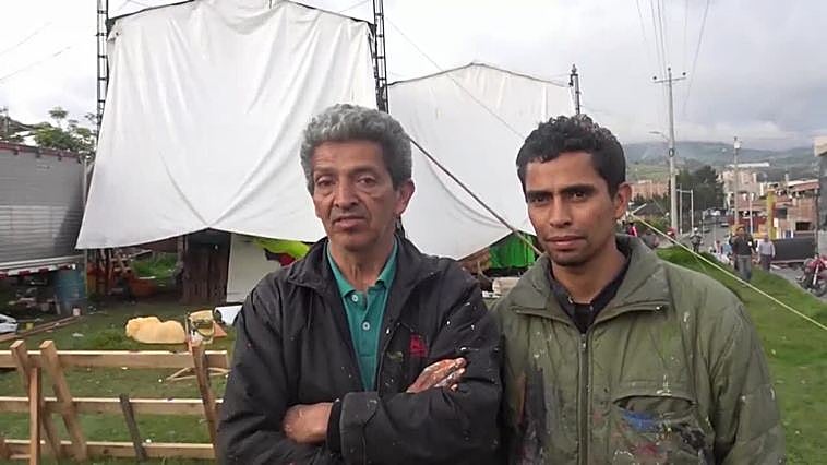 Artesanos del festival de Blancos y Negros en Pasto rinden homenaje a la mujer