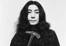 La redención de Yoko Ono, la continua 'performance' de una artista a los 91 años