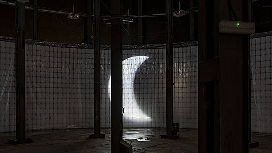 'Phantom Eclipse', de Ángela Jiménez Durán, en Espacio Cultural El Tanque: miradas fantasmales