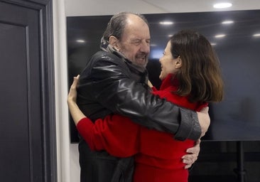 Aitana Sánchez-Gijón y José María Pou, madre y padre frente a frente