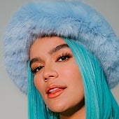 Locura por Karol G: la nueva reina latina doblará a Taylor Swift con 4 Bernabéus seguidos