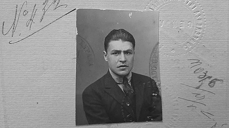 Reverso de la Tessera di Riconoscimento como periodista de 'La Publicidad' en la Conferenza Inernazionale Economica en Génova en abril de 1922.