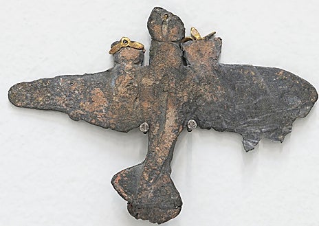 Imagen secundaria 1 - De arriba abajo, 'Sin ello' (2024); 'Zapateo' (2024); y 'Mesa sin ventana (discrección)'