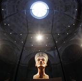 El reinado eterno de Nefertiti, 100 años de fascinación y controversia