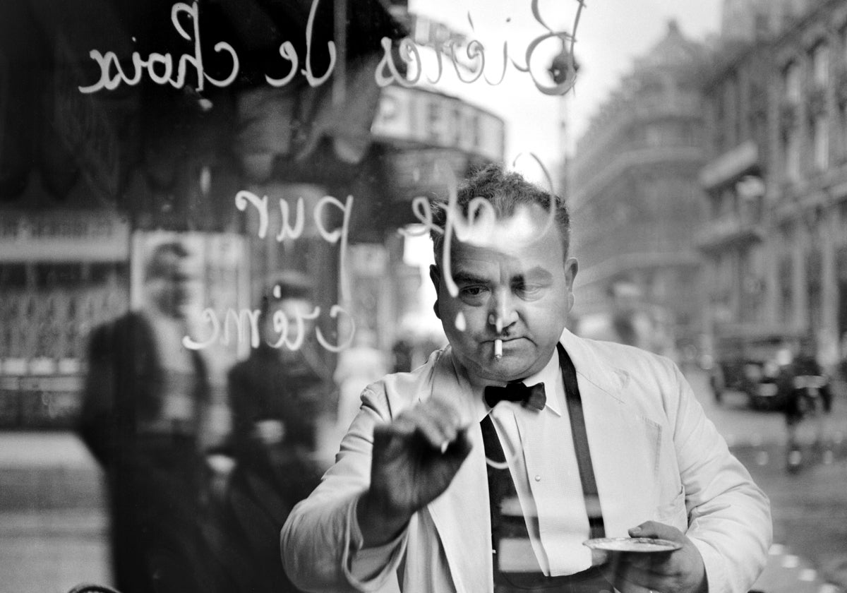 'Rue de Rivoli'. París, 1949