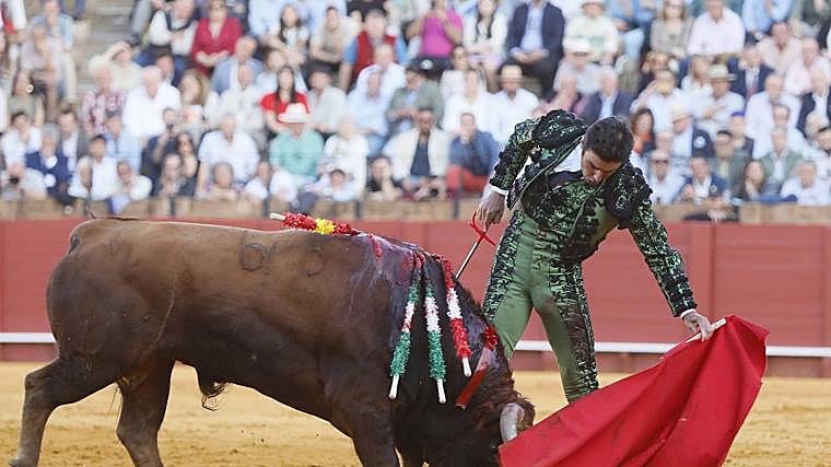 Un dulce Oloroso de El Parralejo le abre la Puerta del Príncipe de Sevilla a Miguel Ángel Perera