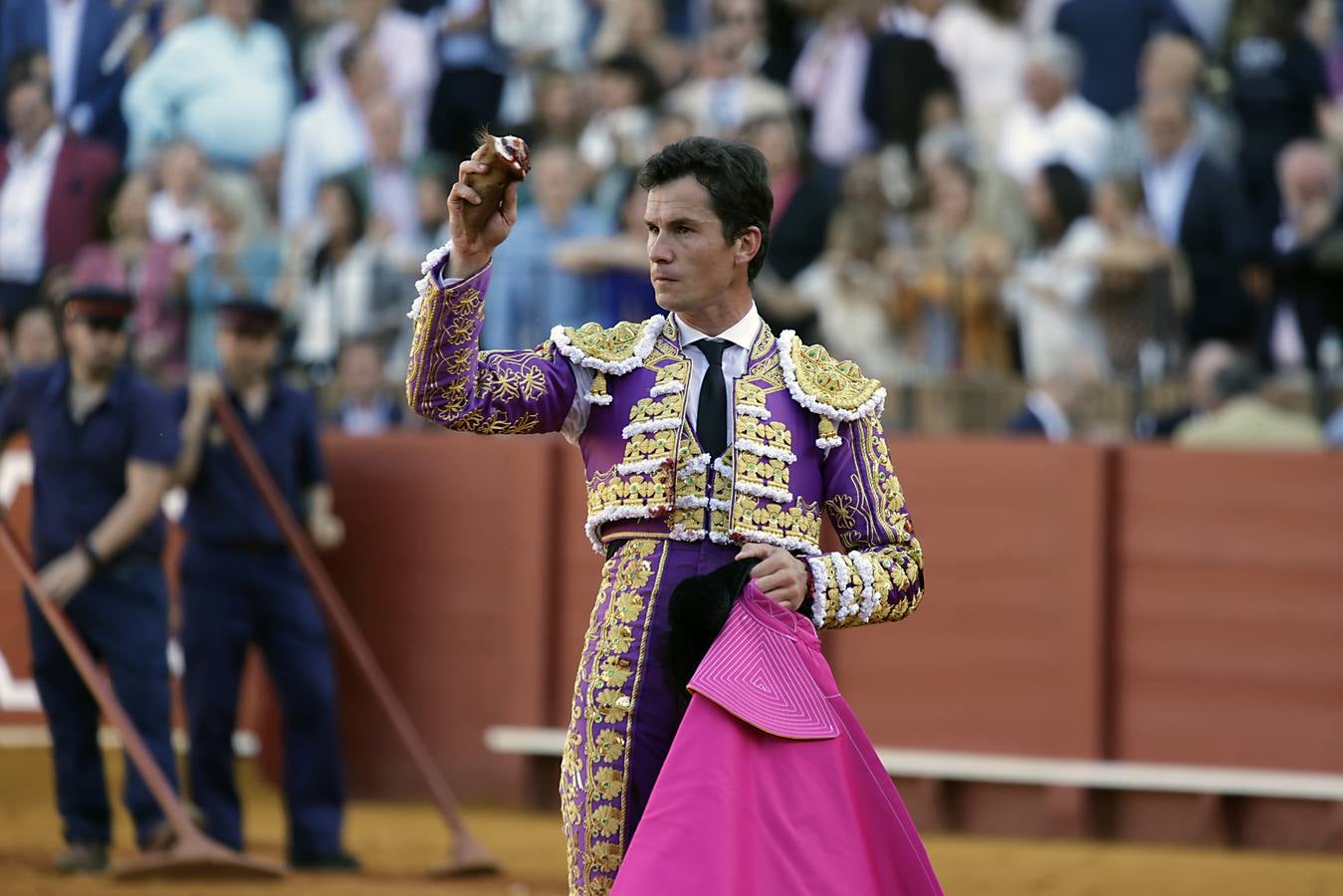 Daniel Luque fue el triunfador de la tarde al salir por la Puerta del Príncipe