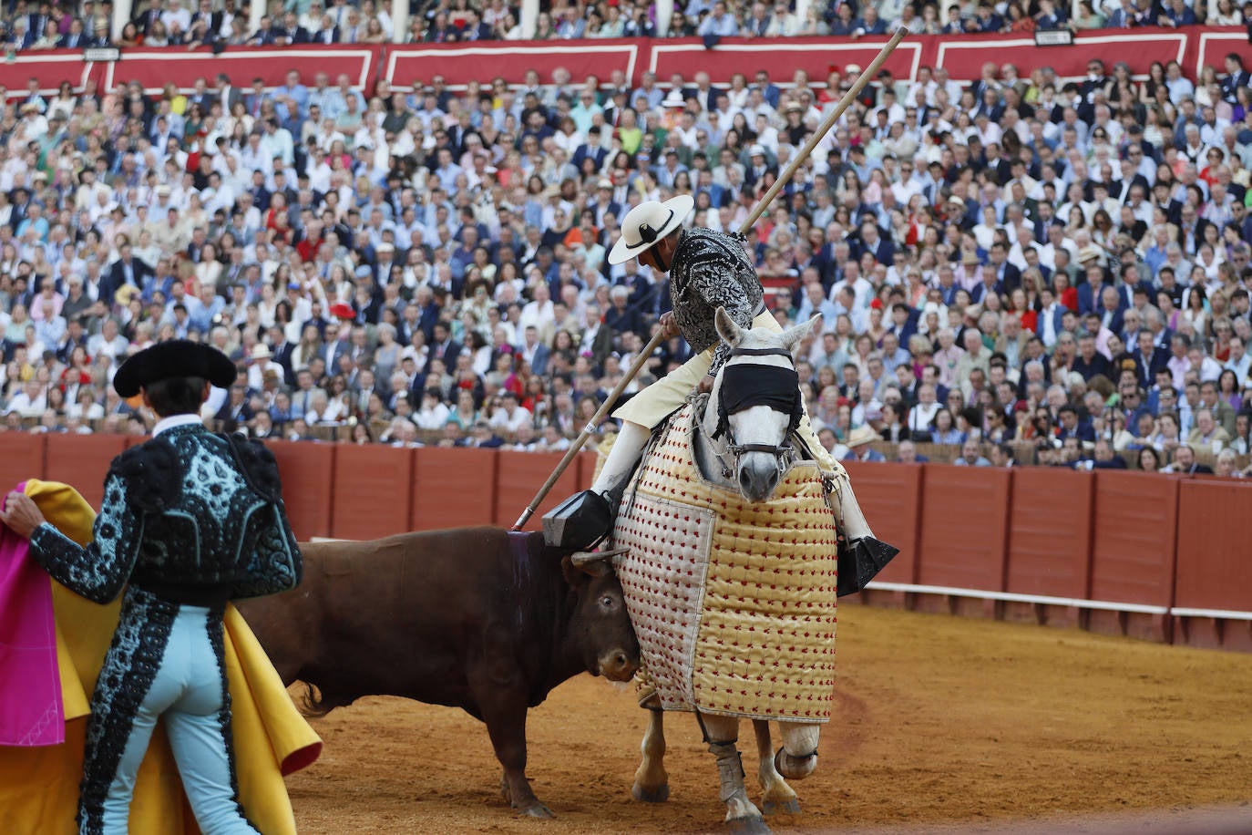 Corrida del 15 de abril en la Maestranza con los toreros Morante de la Puebla, Daniel Luque y Juan Ortega