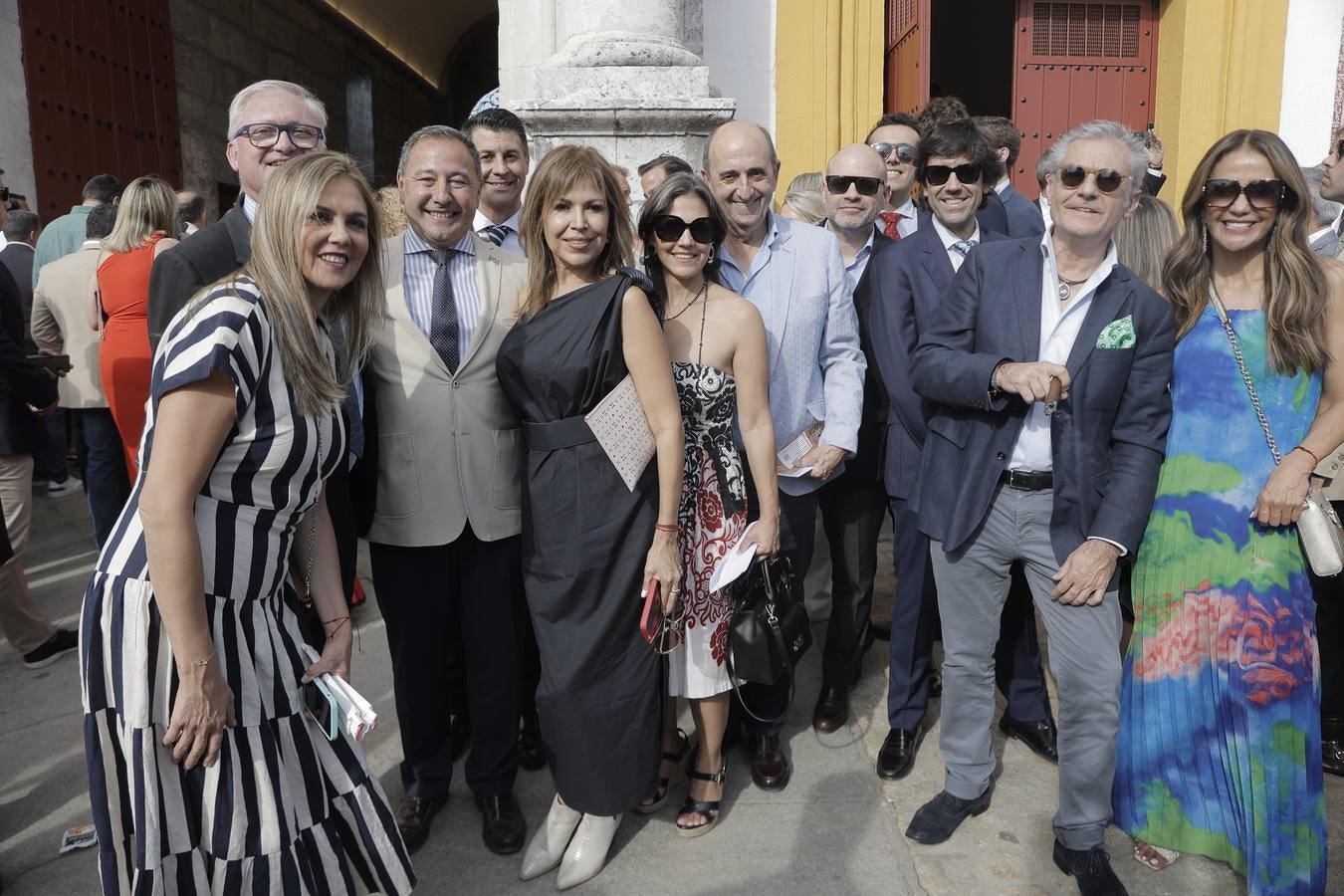 Ricardo Sánchez junto a un grupo de amigos mexicanos