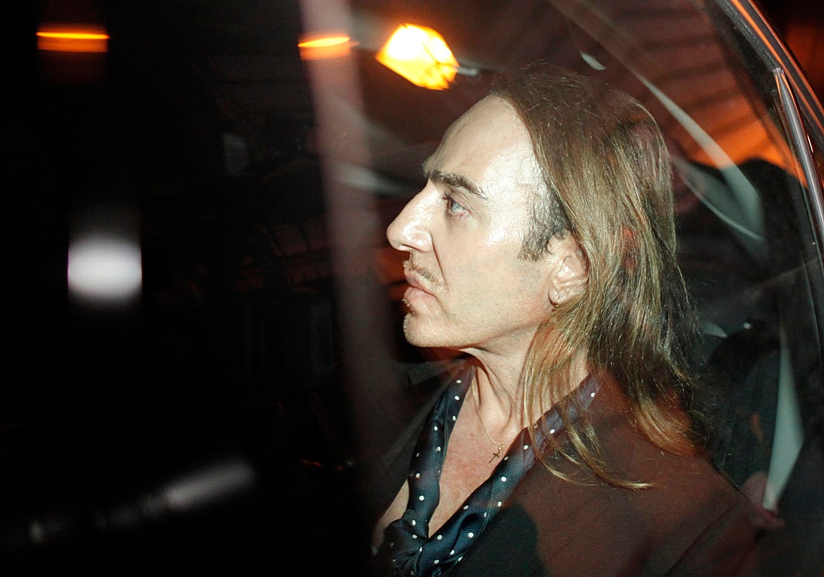 El exdiseñador de Dior, en 2011 tras testificar en el juicio por insultos antisemitas