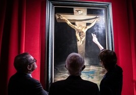 El Vaticano expondrá por primera vez juntos el Cristo de Dalí y el dibujo hecho por San Juan de la Cruz que lo inspiró