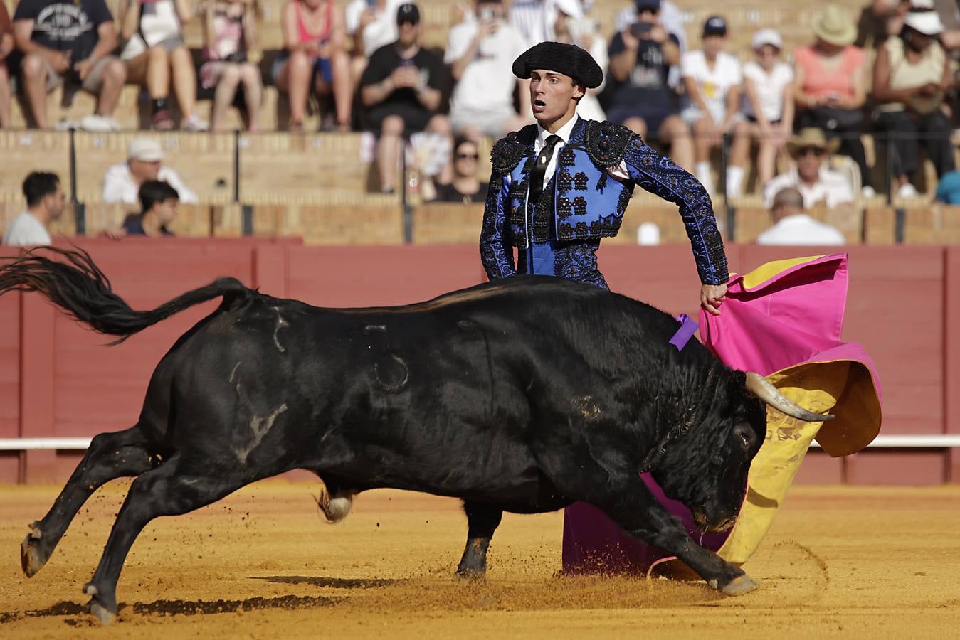 Novillada de abono en la Maestranza para Manuel Román, Javier Zulueta y Diego Bastos