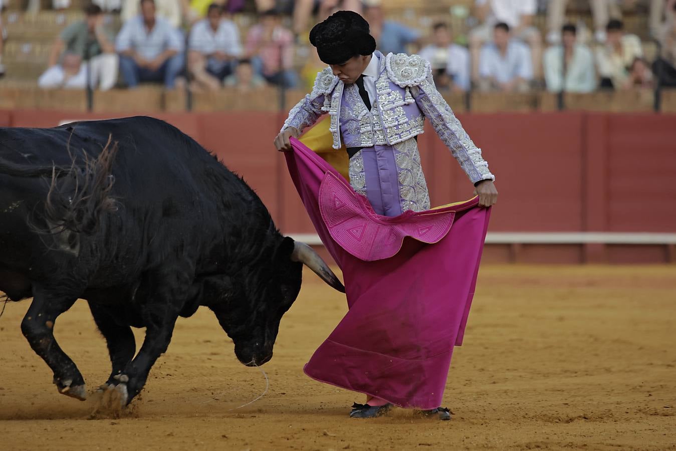 Novillada de abono en la Maestranza para Manuel Román, Javier Zulueta y Diego Bastos