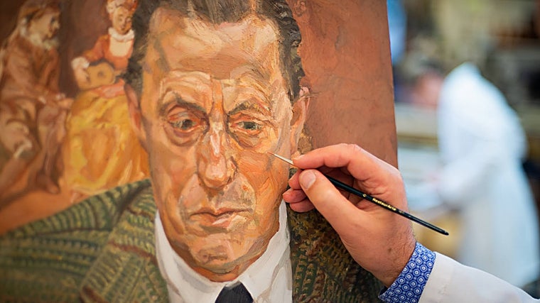 Puesta a punto del 'Retrato de hombre (Barón H. H. Thyssen-Bornemisza)', de Lucian Freud