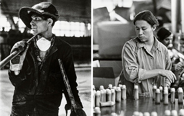 'Fundición de aluminio, Unión Soviética', 1975;'Trabajadora en cadena de montaje, Nueva York', 1972-1974