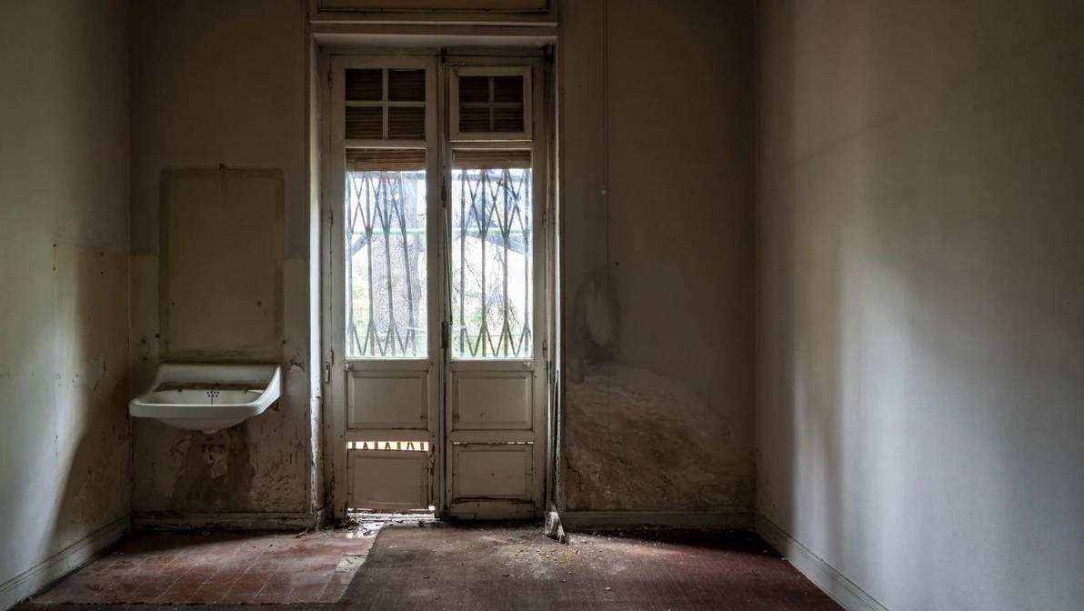 Las puertas abiertas de Velintonia: los poetas vuelven a la casa de Aleixandre 40 años después