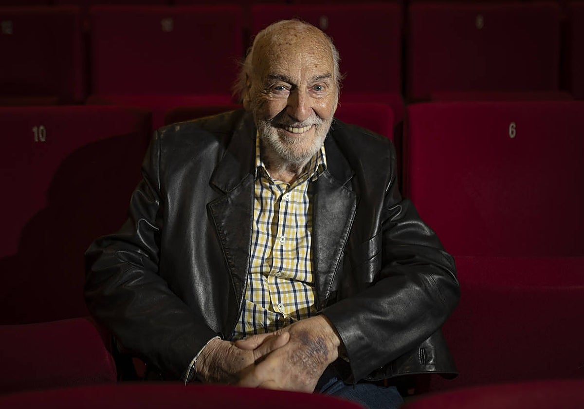 Héctor Alterio, este miércoles en el patio de butacas del Teatro Reina Victoria de Madrid