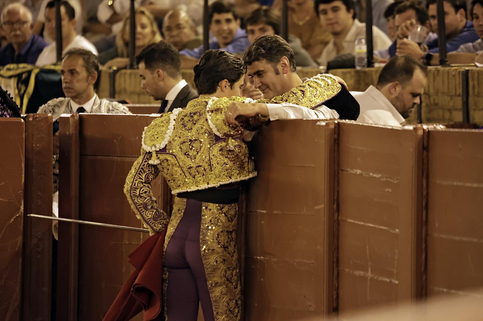 Imágenes de la novillada en la Maestranza de Sevilla de Nek Romero, Tomás Bastos y Martín Morilla