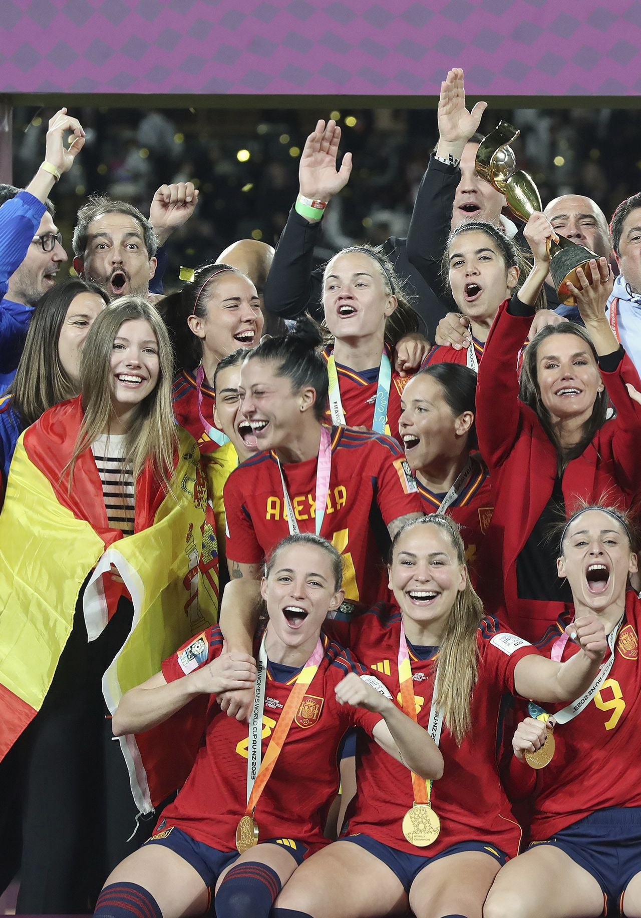 La Reina y la infanta Sofía celebran con euforia la victoria de la Selección Española España en el Mundial