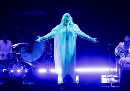 Anohni: el holograma de un ángel con voz de seda silencia las Noches del Botánico