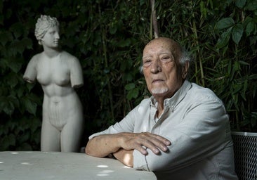 Manuel Vicent: «Un sueño recurrente que tengo es que llego tarde al pelotón de fusilamiento»