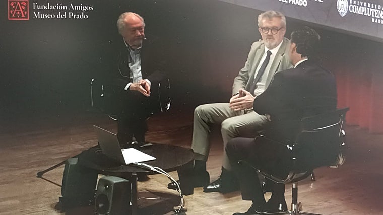De izquierda a derecha, Fernando Checa, Miguel Falomir y Miguel Zugaza, en la clausura del curso 'El Prado del siglo XXI